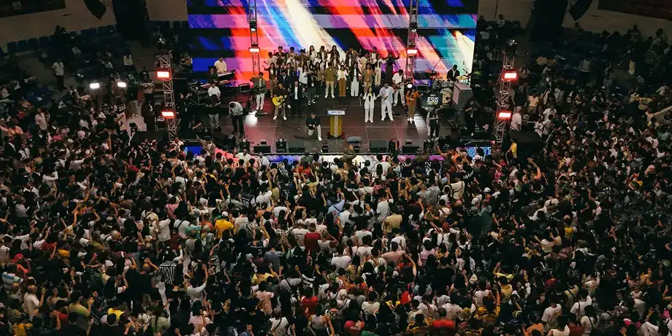 Home Free Global Crusade 2026 Caloocan with Global Evangelist Jonathan S. Ferriol preaching the Gospel
